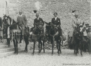 23-4-Festa-Madonna-del-Monte-Muli-con-il-sacco-pieno-di-frumento